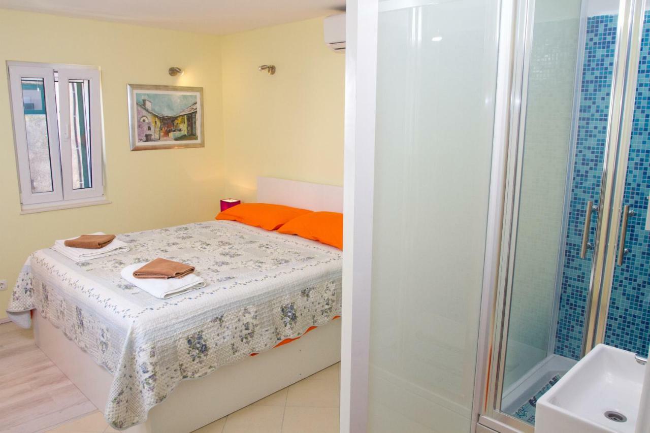 Apartments & Rooms Toni Split Oda fotoğraf